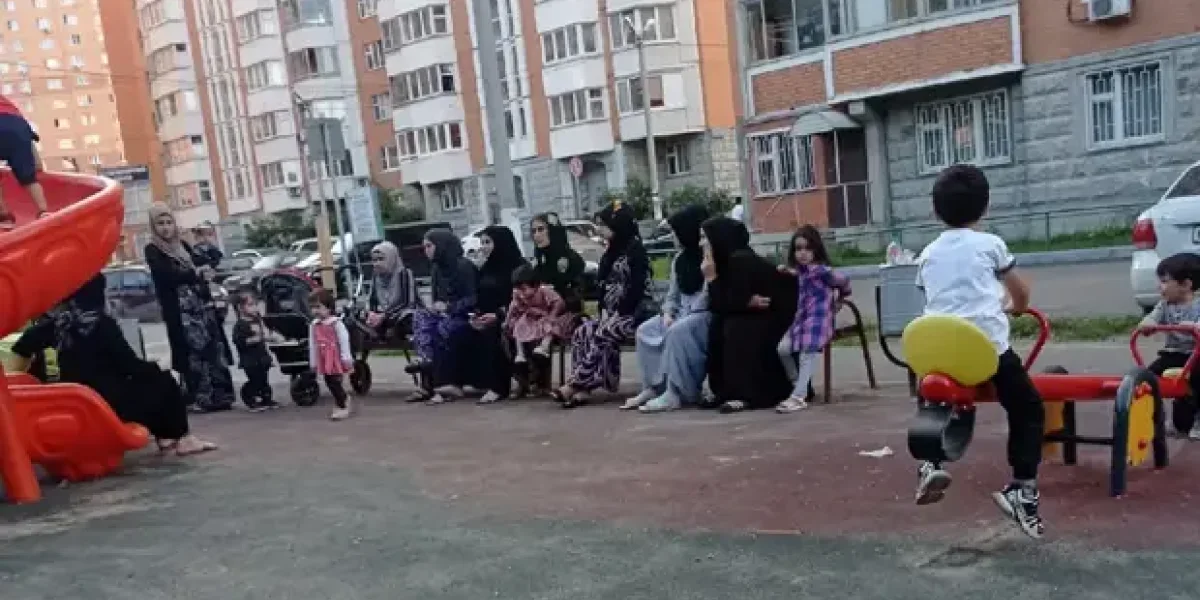 Как той, которая причастна к погромам русских в Душанбе, дали квартиру на Рублевке? Как той, которая причастна к погромам русских в Душанбе, дали квартиру на Рублевке?