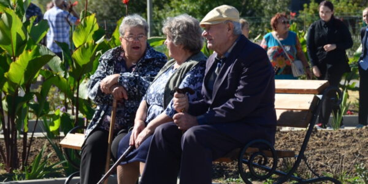 Срочное уведомление для пенсионеров: до 1 октября необходимо подать заявление на дополнительную выплату к пенсии Срочное уведомление для пенсионеров: до 1 октября необходимо подать заявление на дополнительную выплату к пенсии