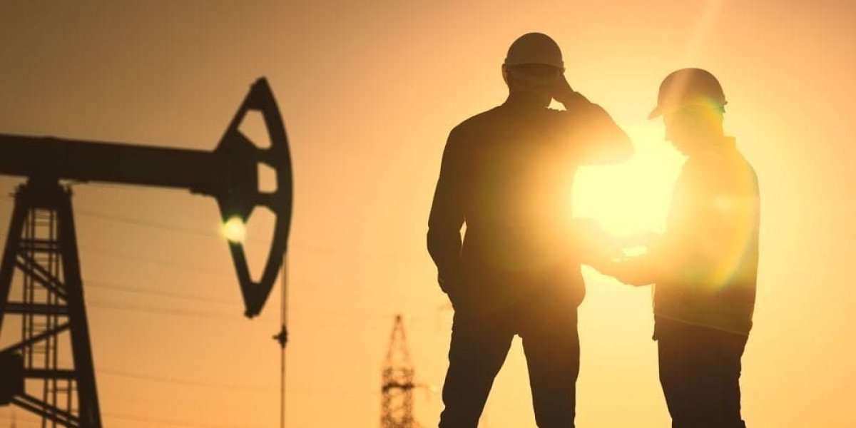 Экспорт российской нефти рухнул на миллион баррелей: как атаки дронов парализовали балтийские порты