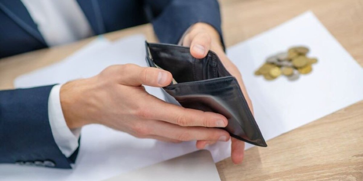 Невидимые нарушения: какие повседневные привычки россиян ежедневно опустошают их кошельки Невидимые нарушения: какие повседневные привычки россиян ежедневно опустошают их кошельки