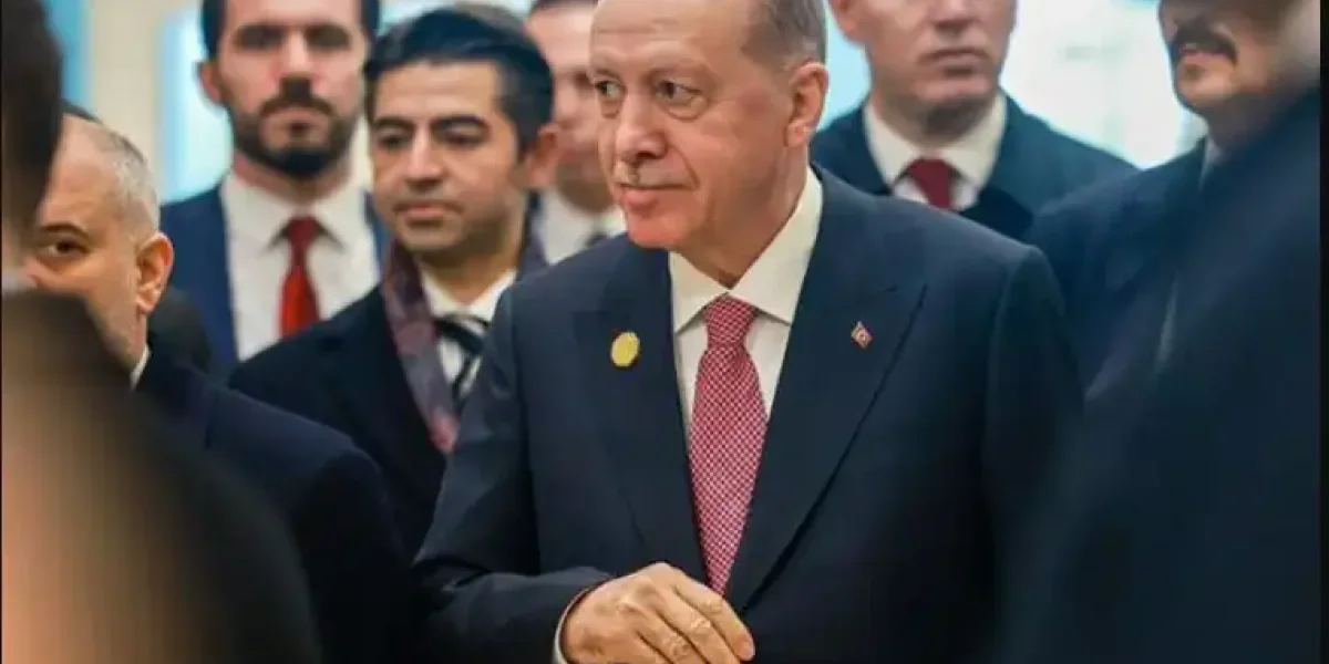 Адмирал предупредил Эрдогана: Зеленский сам идет на дно и хочет утопить в Черном море Турцию Адмирал предупредил Эрдогана: Зеленский сам идет на дно и хочет утопить в Черном море Турцию