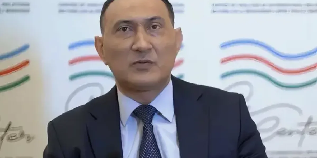 После отказа Алиева приехать в Россию его военный эксперт дал интервью на Украине: «Не бойтесь ответки, бейте!» После отказа Алиева приехать в Россию его военный эксперт дал интервью на Украине: «Не бойтесь ответки, бейте!»