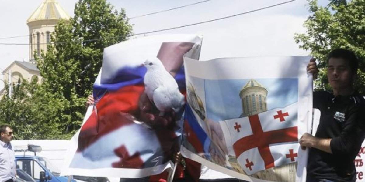 Никакой политики, только бизнес: Москва послала сигнал Тбилиси, только вряд его услышат Никакой политики, только бизнес: Москва послала сигнал Тбилиси, только вряд его услышат