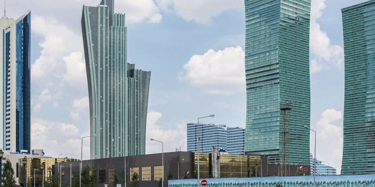 Арест участников СВО, усиление языковых патрулей. Казахстан продолжает стелится перед Трампом Арест участников СВО, усиление языковых патрулей. Казахстан продолжает стелится перед Трампом