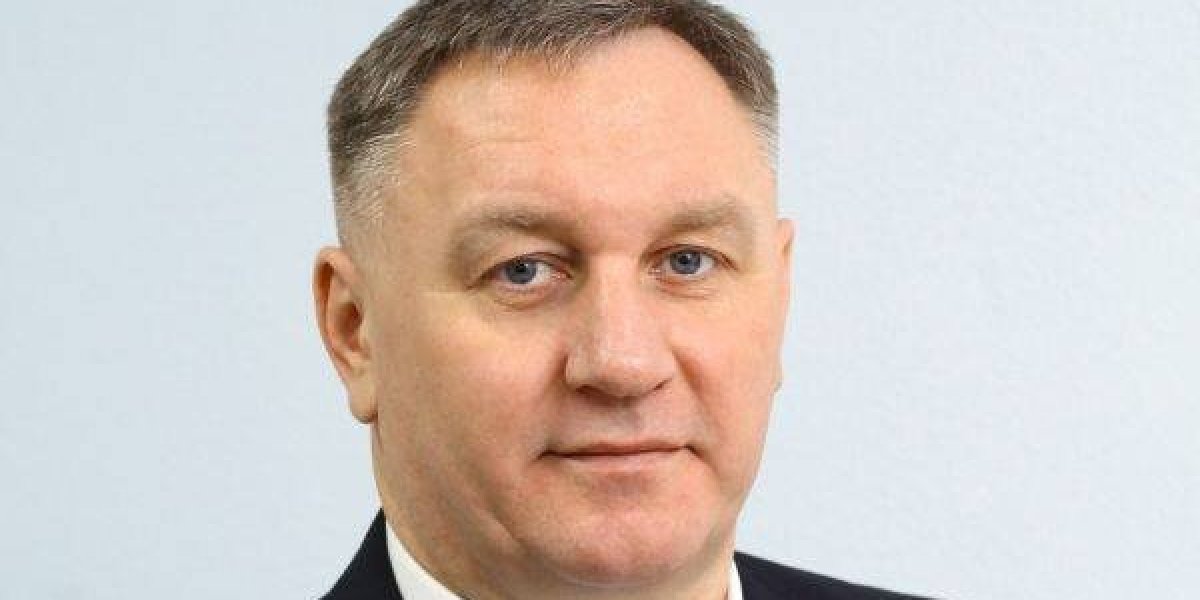 Несчастный и нищий: как у бедолаги-чиновника отняли последние 10 миллиардов Несчастный и нищий: как у бедолаги-чиновника отняли последние 10 миллиардов