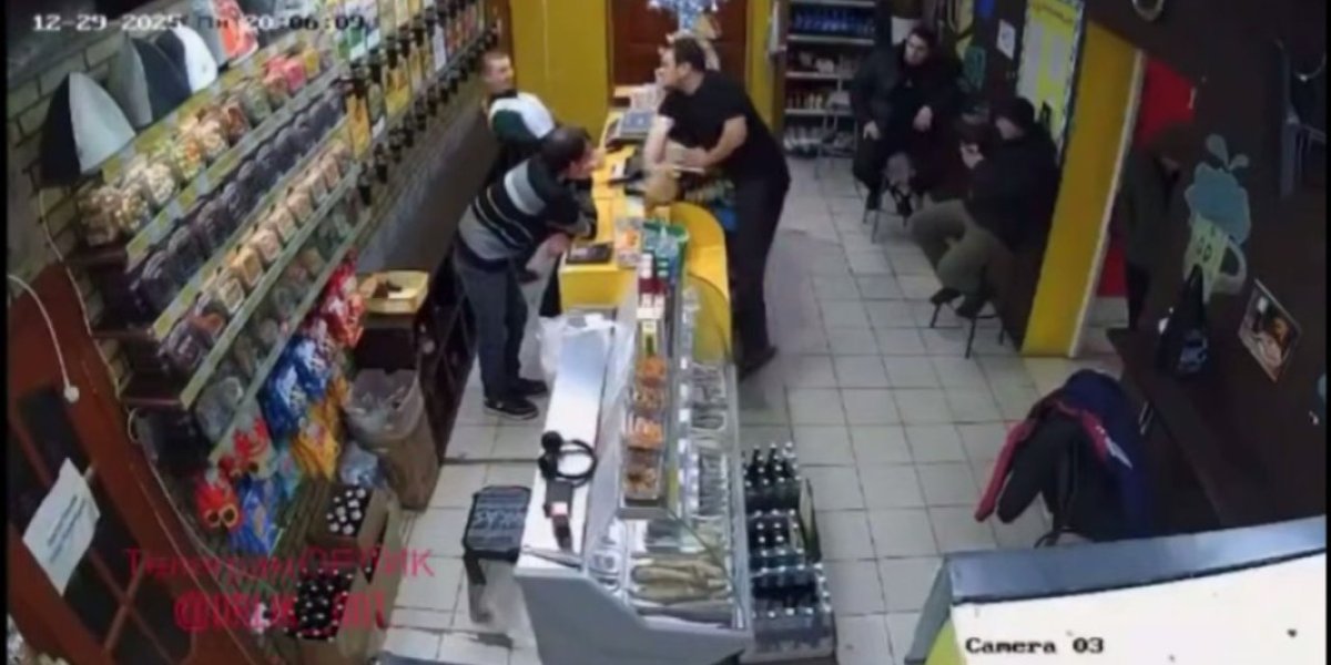 Всего один человек дал отпор банде Абдуллы и тут же стал преступником. Лидер диаспоры сидел в полиции и улыбался Всего один человек дал отпор банде Абдуллы и тут же стал преступником. Лидер диаспоры сидел в полиции и улыбался