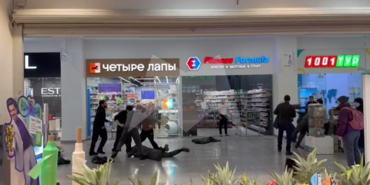 Приезжие открыто бросили вызов властям. Группировки собираются по первому свистку Приезжие открыто бросили вызов властям. Группировки собираются по первому свистку