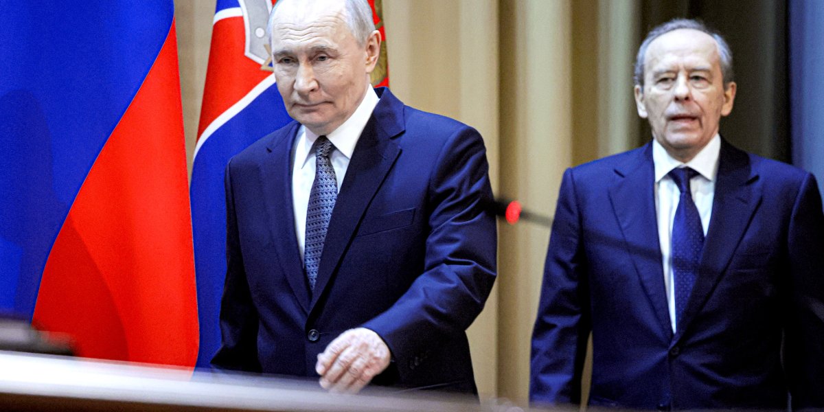 «Сами себя доведут до крайней черты»: Путин сделал резкие заявления на коллегии ФСБ «Сами себя доведут до крайней черты»: Путин сделал резкие заявления на коллегии ФСБ