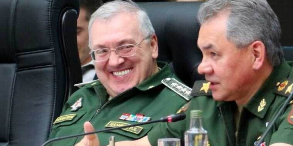 «Миллиарды и чай дома»: экс-замминистра обороны Цаликов отделался домашним арестом, пока страна шьет армии носки «Миллиарды и чай дома»: экс-замминистра обороны Цаликов отделался домашним арестом, пока страна шьет армии носки