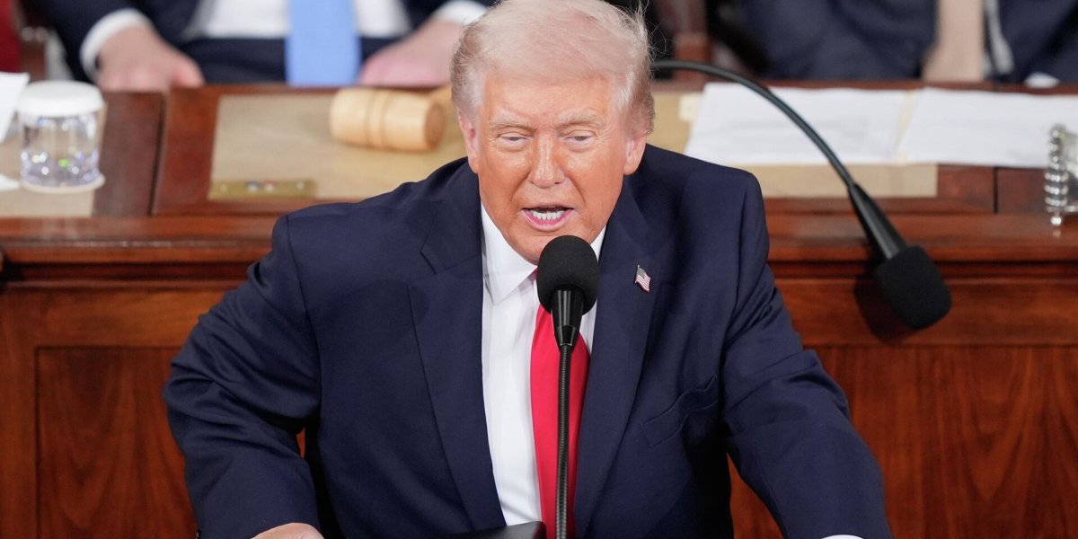 Пять подарков от Трампа: Newsweek в панике пишет, как война с Ираном неожиданно сыграла на руку Путину Пять подарков от Трампа: Newsweek в панике пишет, как война с Ираном неожиданно сыграла на руку Путину