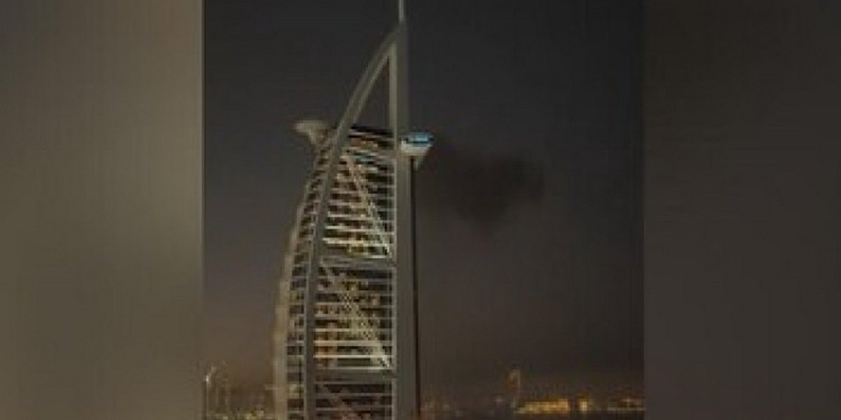 Кошмар в Дубае: иранские дроны атаковали небоскребы, аэропорт и отель «Бурдж-эль-Араб» Кошмар в Дубае: иранские дроны атаковали небоскребы, аэропорт и отель «Бурдж-эль-Араб»