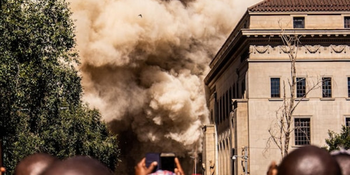 «Голубые каски» под огнём: Израиль разбомбил базу ООН в Ливане, есть раненые «Голубые каски» под огнём: Израиль разбомбил базу ООН в Ливане, есть раненые