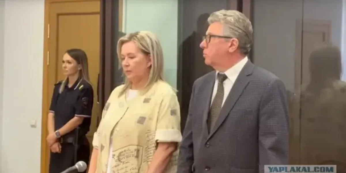 «Эти местные курицы сделают так, как им скажут». Разговор высших чиновников Ивановской области попал в Сеть «Эти местные курицы сделают так, как им скажут». Разговор высших чиновников Ивановской области попал в Сеть